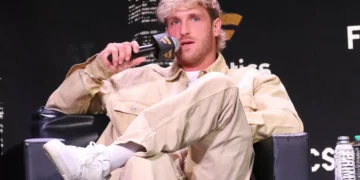 Hours After Cowboys Release, 302 Lbs NFL Star Demands $1 Million Boxing Debut vs. Logan Paul