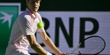 Jannik Sinner Breaks Calm Character as Fan Disruption Forces Umpire Intervention at Indian Wells