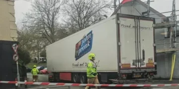Town centre closed off as lorry gets stuck trying to turn corner in Haverfordwest