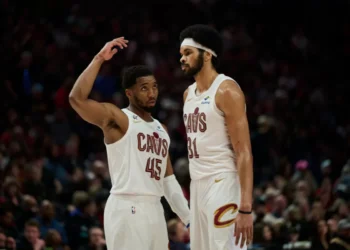 “Still Hurts”: Cavs Face Playoff Uncertainty as 27-Year-Old Star Admits Knee Struggles