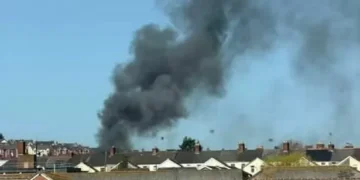 Thick smoke seen billowing from scene of flat fire in Welsh town