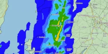 Met Office weather maps turn blue as forecasters predict stormy conditions