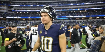 Chargers Star Calls for Better Protection of Justin Herbert After O-Line’s Injury-Riddled Season