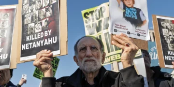 Iranian Americans Have Turned Against the War, New Poll Finds