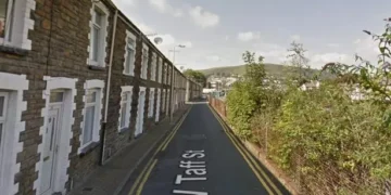 Porth road closure for works to a fire hydrant