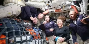 Artemis 2 crew’s emotional six-word message before moon communication blackout