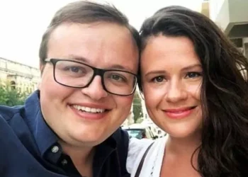 Nuke sub captain sent ‘flirtatious’ messages to MP married to alleged spy for China