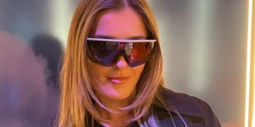 Buccaneers QB’s Fiancée Turns Heads With Bold Outfit Choice