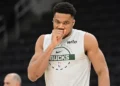Bucks Looking to Cut Ties With Giannis Antetokounmpo’s Close Associate Amid Growing Certainty on Trade: Report