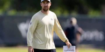 Raiders Sign Veteran QB Days After Klint Kubiak Seemingly Confirmed Plans for Fernando Mendoza