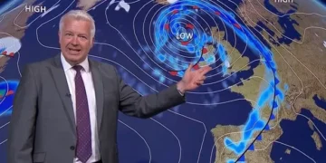 BBC weatherman Derek Brockway forecasts snow and stormy conditions for Wales