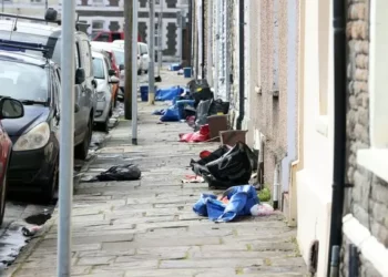 Residents say Cardiff suburb is a constant mess