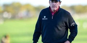 Masters Chairman Makes His Feelings Known on Phil Mickelson Withdrawing Due to ‘Family Health Matter’
