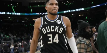 Giannis Antetokounmpo Linked to Cavaliers in Blockbuster $315M Trade Scenario: Report