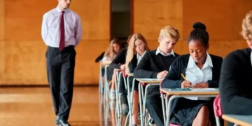 Teachers and pupils in Wales ‘are being short changed’ and schools are on ‘life support’