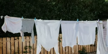Welsh households need to follow 10-second habit when hanging clothes outside to dry in April