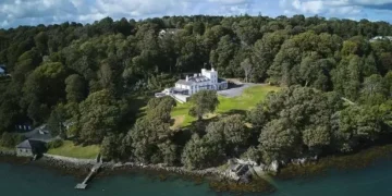 ‘It had been empty for 20 years. Wires hung everywhere. Plaster fell off walls. I was scared’