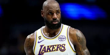 LeBron James’ Gesture Leaves NCAA Champion Emotional During Lakers–Thunder Visit