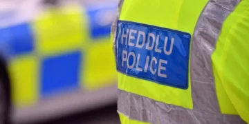 M4 closed after serious collision as drivers told to avoid area