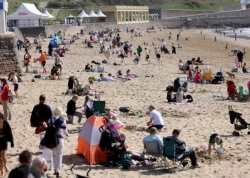 Wales basks in 24C sunshine but forecasters warn a change is on the way