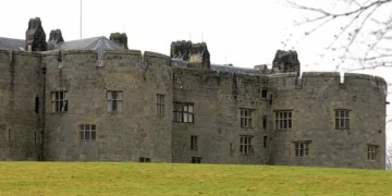 Police searching water for missing teenage boy at Welsh castle