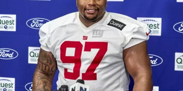 “Not Available”: Ex-Giants Exec Shuts Down Dexter Lawrence Trade Talk After DT’s Trade Request